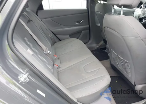 2024 Hyundai Elantra Sel z USA, uszkodzony, nr VIN KMHLS4DG5RU672496